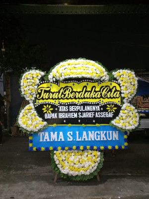 Papan Bunga Duka di Batukliang